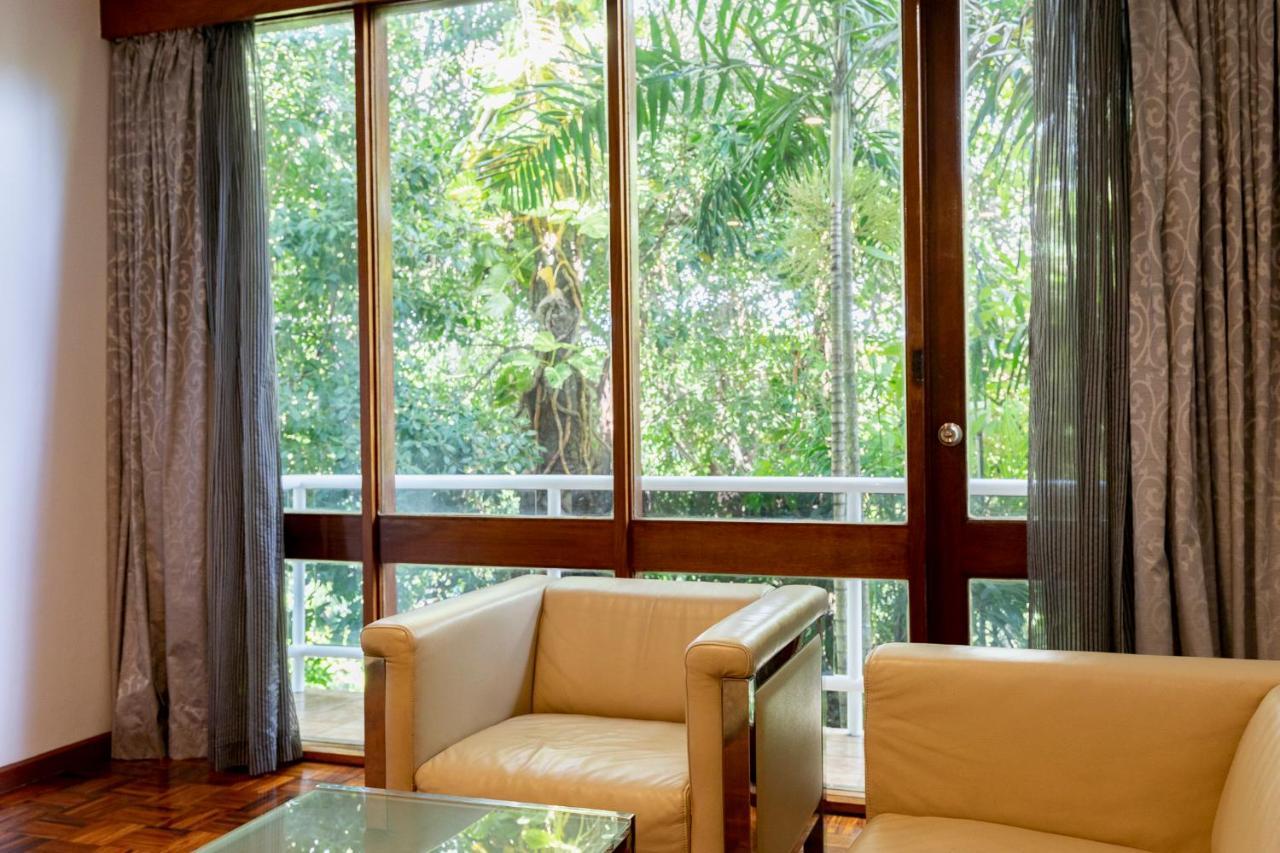 Airways Hotel Porto Moresby Exterior foto