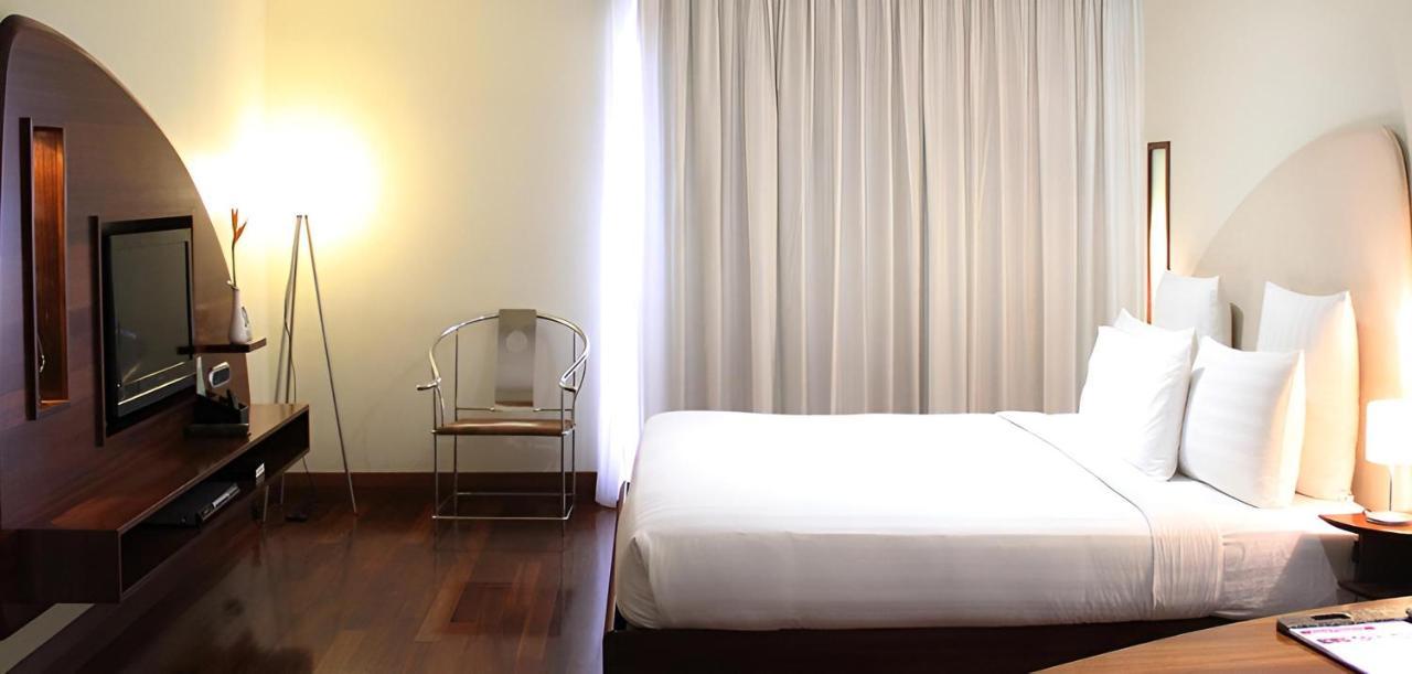 Airways Hotel Porto Moresby Exterior foto