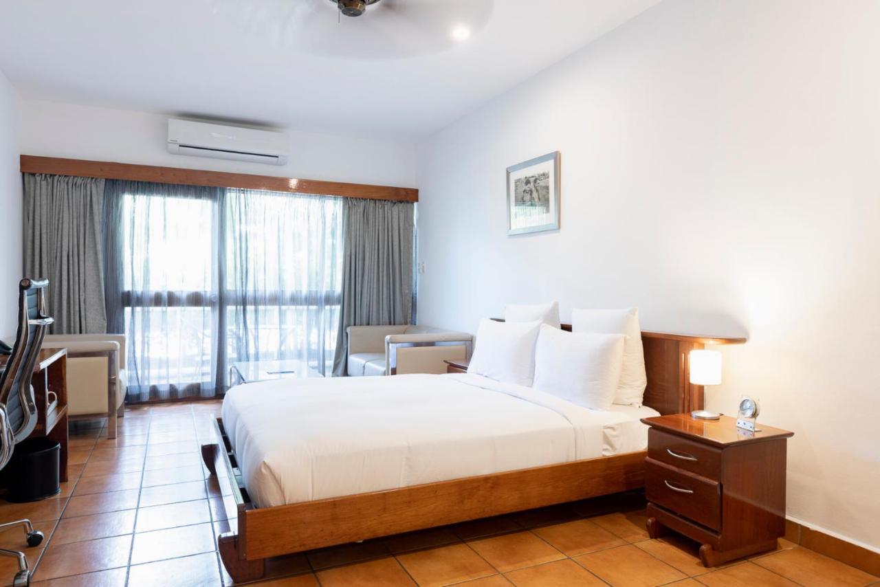 Airways Hotel Porto Moresby Exterior foto